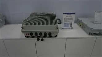 HIGH-VOLTAGE CAPACITOR AND EQUIPMENT