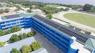 How many volts does Skyworth photovoltaic panel have