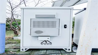 What is plug-in solar (balcony solar)?